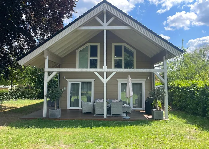 Rotbuche 木屋 波茨坦